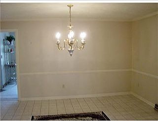 4th image of 137 Glenwood Dr