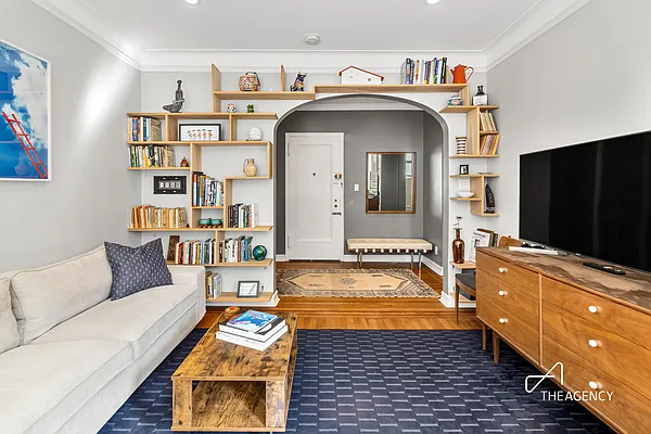 Sold by The Agency | media 4