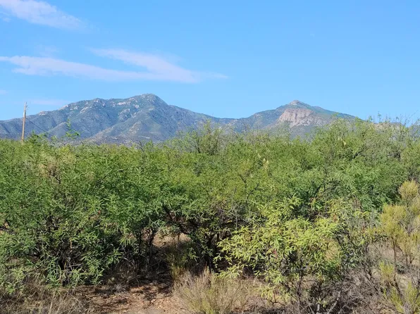 5902 E Calle De La Almendra, Hereford, AZ 85615