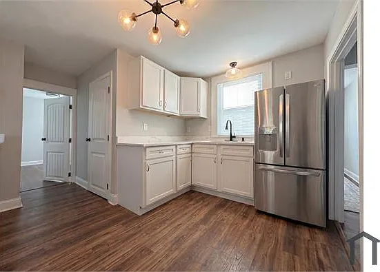 3 bed, 1104 sqft, $1,640 — Photo 2