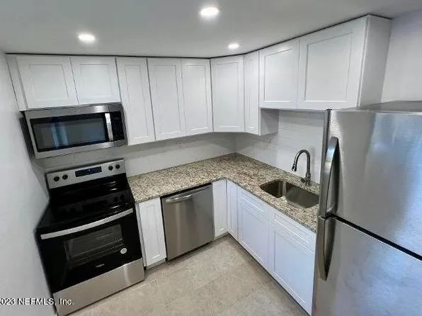 1500 VIRGINIA Avenue #111, Daytona Beach, FL 32114