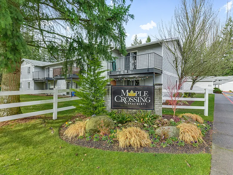 Maple Crossing — Photo 1