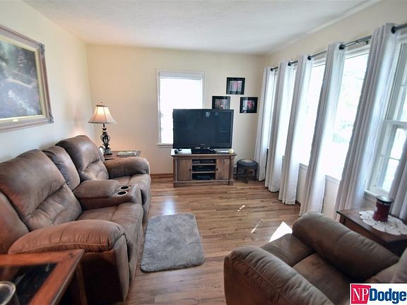 4th image of 4920 Corby St