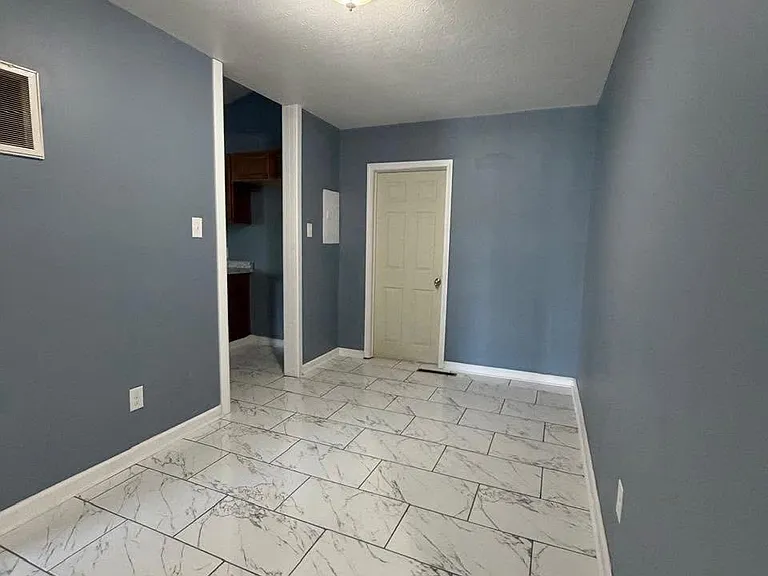 4912 Delaware Dr — Photo 13