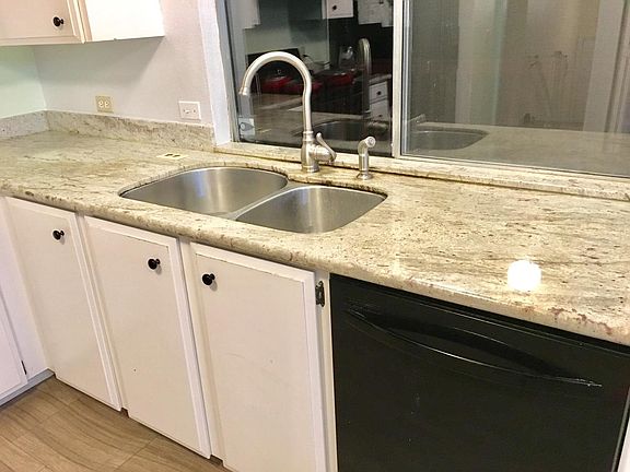 5th image of 10226 NE 143rd St #1