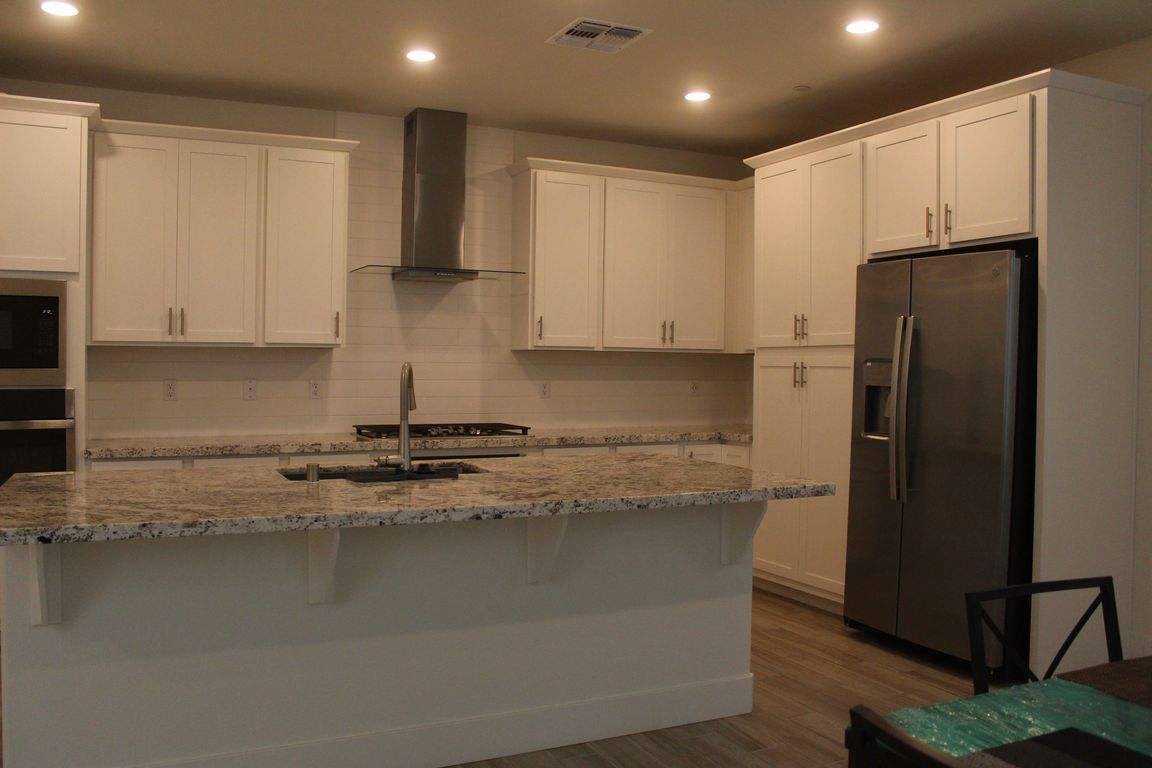 Kitchen 01