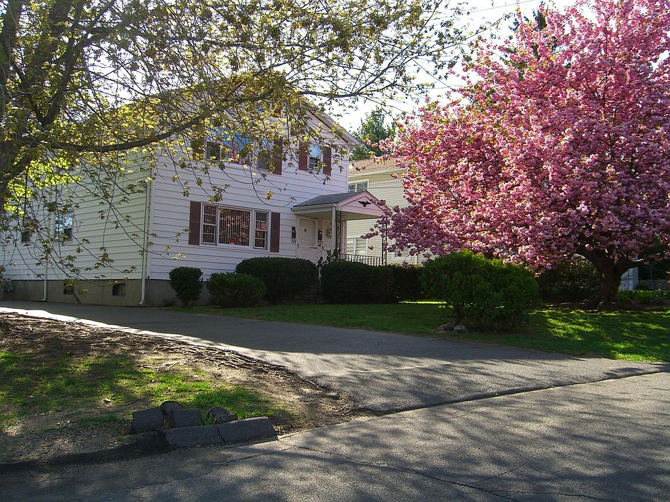 1st image of 145 Black Rock Ave
