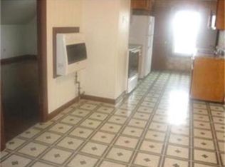 62 Everett St APT 3, Fall River, MA 02723