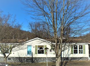 1072 Shallmar Rd, Kitzmiller, MD 21538