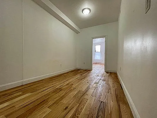 Rented by Hillel Realty Group | media 8