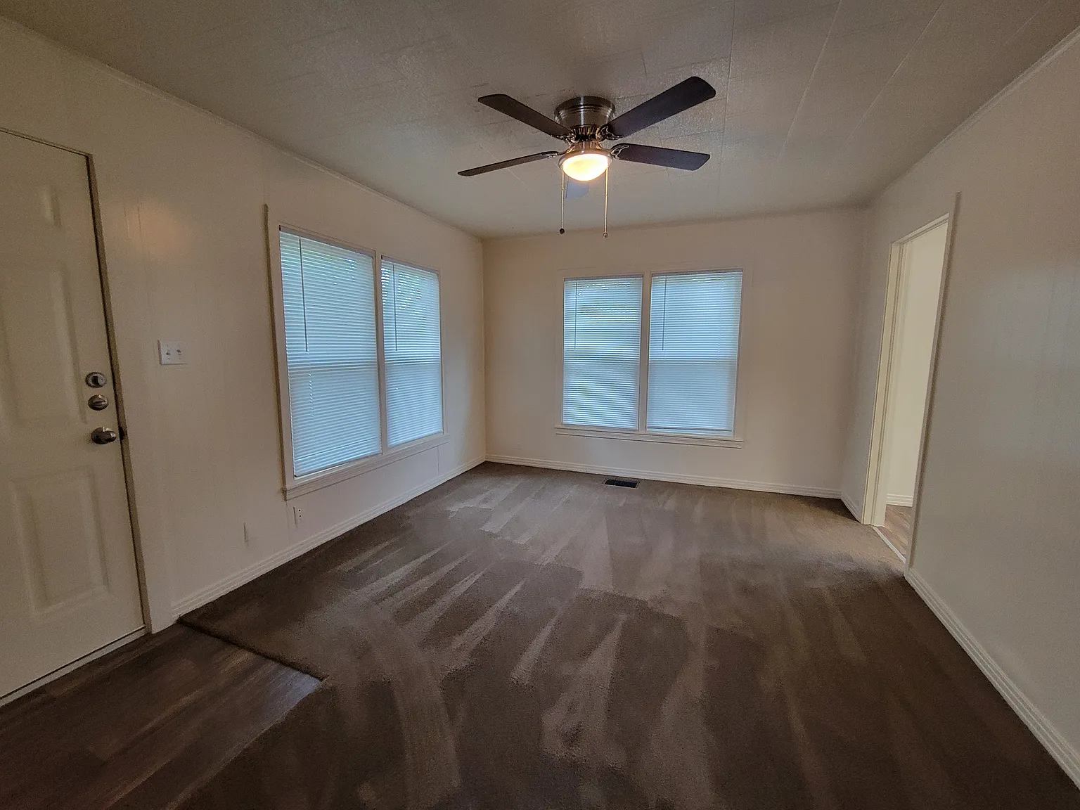 1 bed, 572 sqft, $825 — Photo 2