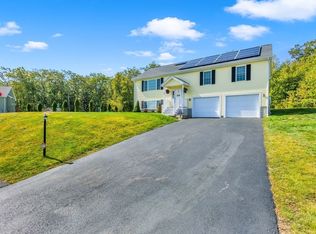 30 Noble St, Dudley, MA 01571