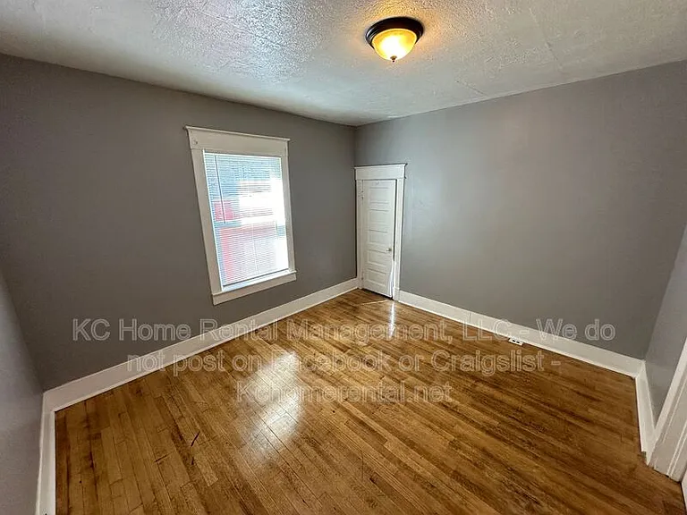5233 E 6th St #1 — Photo 20