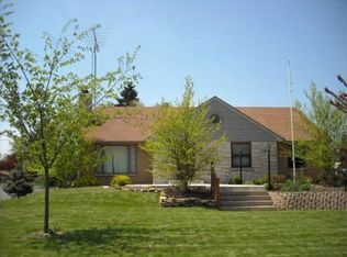 111 N State St, Poplar Grove, IL 61065