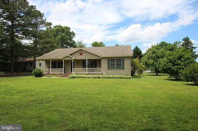 3 bed, 1628 sqft, $2,400 — Photo 2