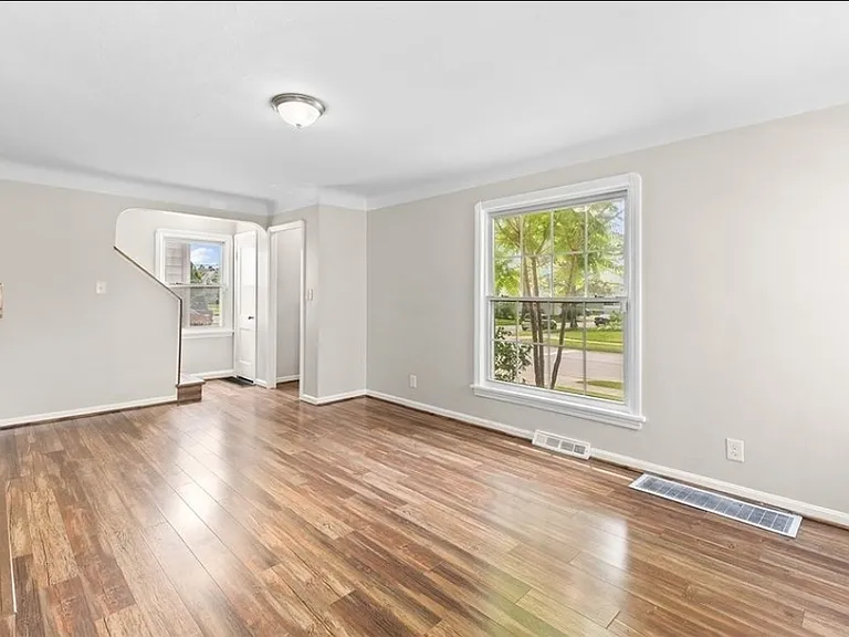 3004 Portman Ave — Photo 2