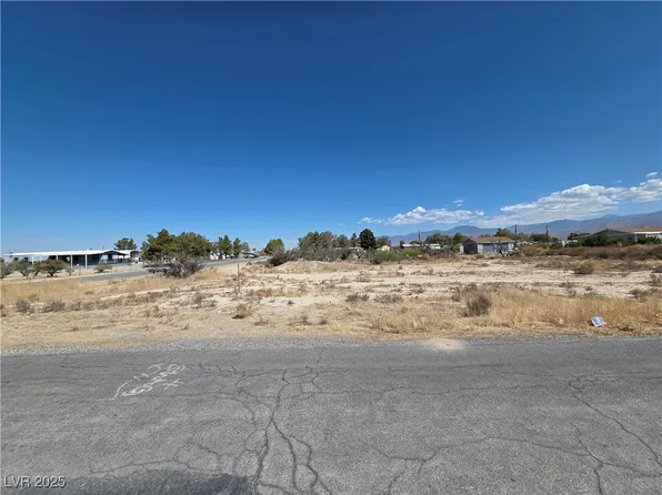 1770 Heritage Dr, Pahrump, NV 89048