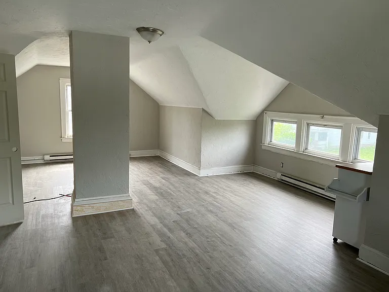 Oversized great room for bedroom/living room area