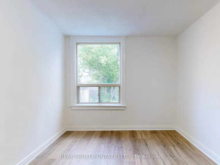 102 Bowie Ave #MAIN — Photo 19