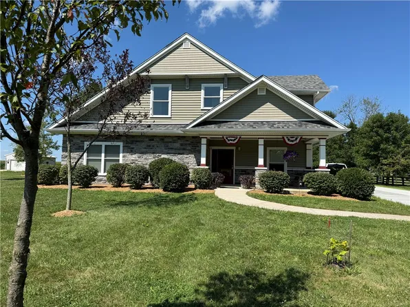 9449 Arlington Rd, Brookville, OH 45309
