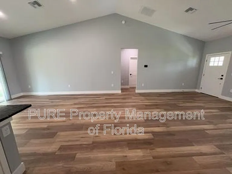 6001 SE 4th Pl — Photo 17