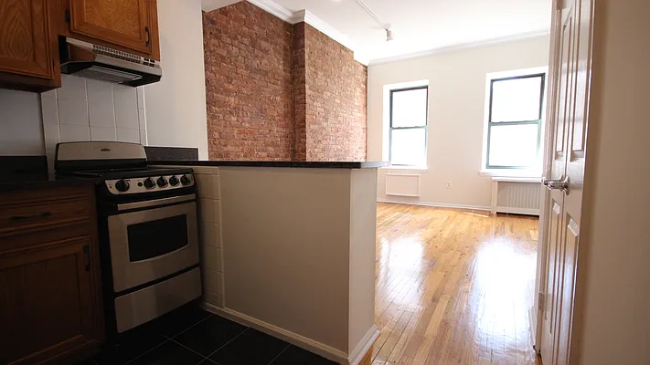 Kitchen, photo 1