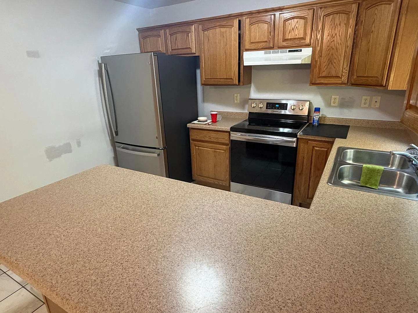 3-Bedroom 2-Bath Side-By-Side Duplex with 2-car Attached Garage — Photo 3