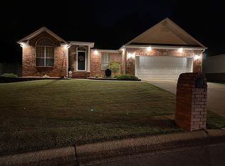 12804 Misty Creek Dr, Little Rock, AR 72211