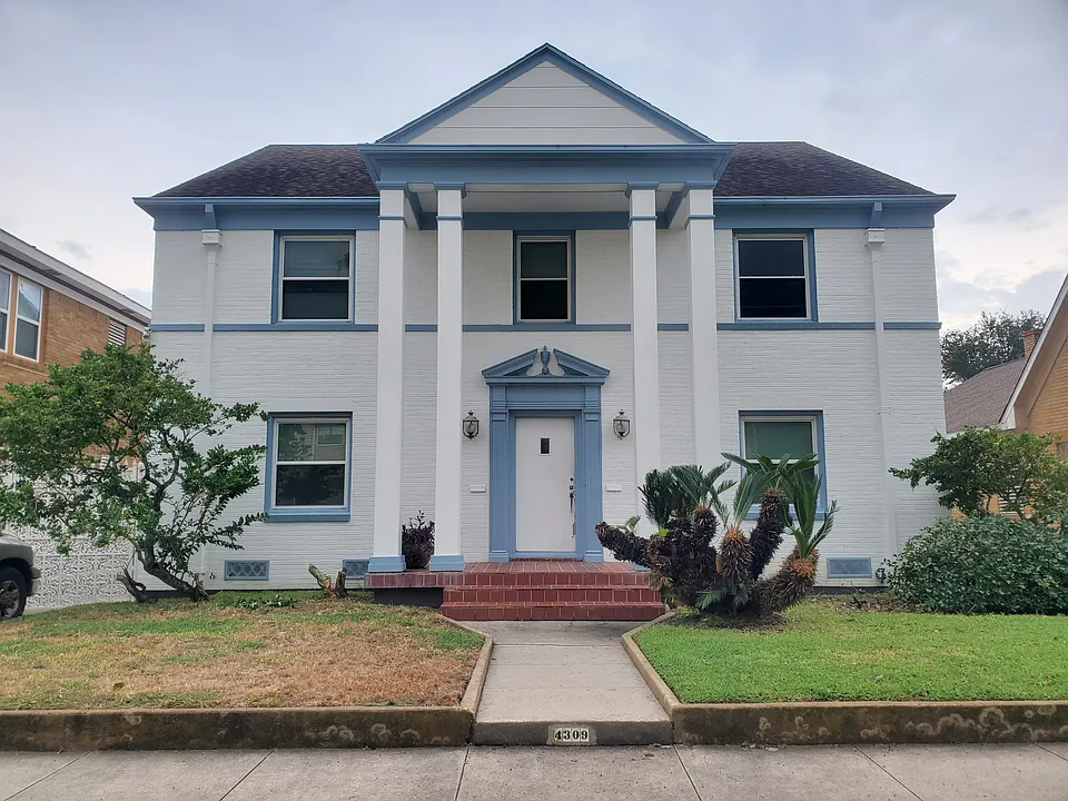 4309 Avenue N #1