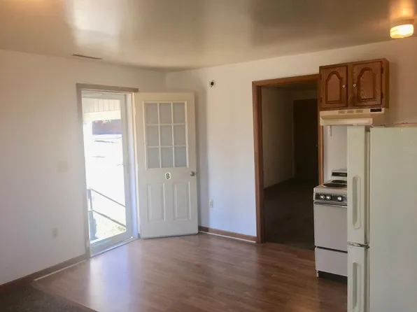 300 Bolling St APT B, Radford, VA 24141