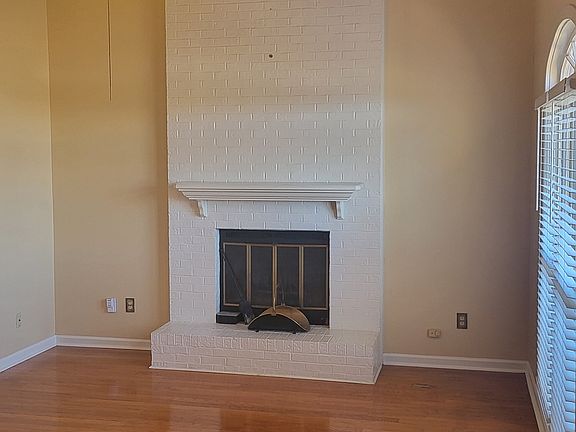 2nd image of 6640 Steeplechase Dr NW