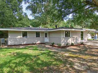 2060 Woodcrest, Denham Springs, LA 70726
