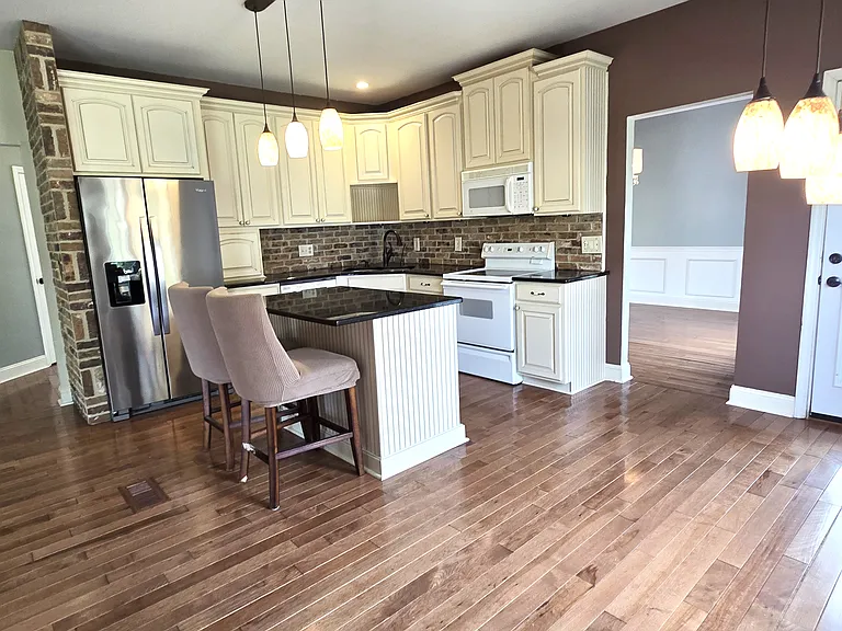 1207 Kelly Ct — Photo 18