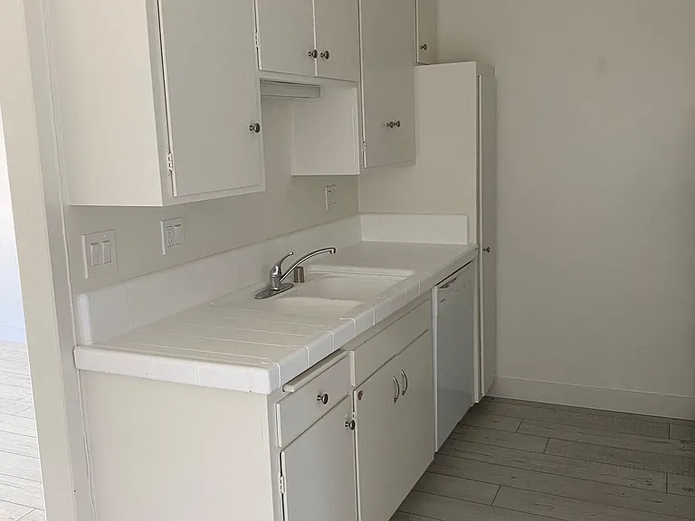 4903 Nautilus St #4 — Photo 8