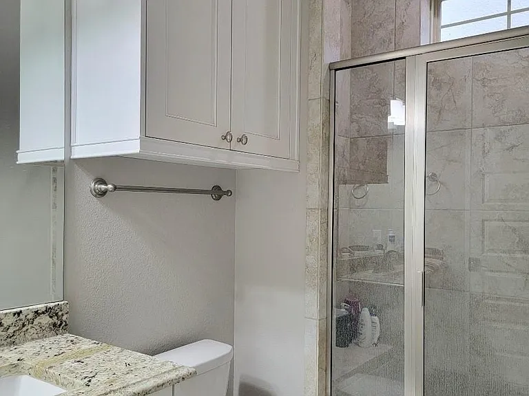 1702 Calumet St — Photo 21