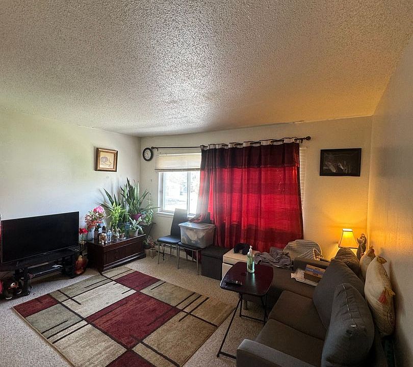 1st image of 1905 8th St #83