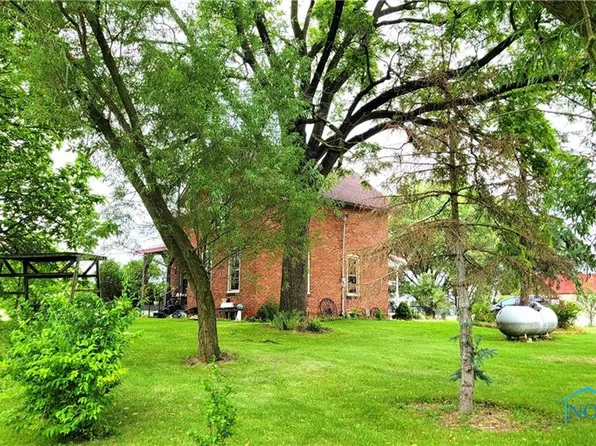 1289 Flickinger Rd, Bryan, OH 43506