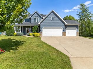 2009 Legacy Dr, Faribault, MN 55021