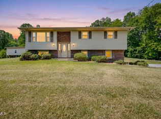 288 Brookside Ln, Bluff City, TN 37618