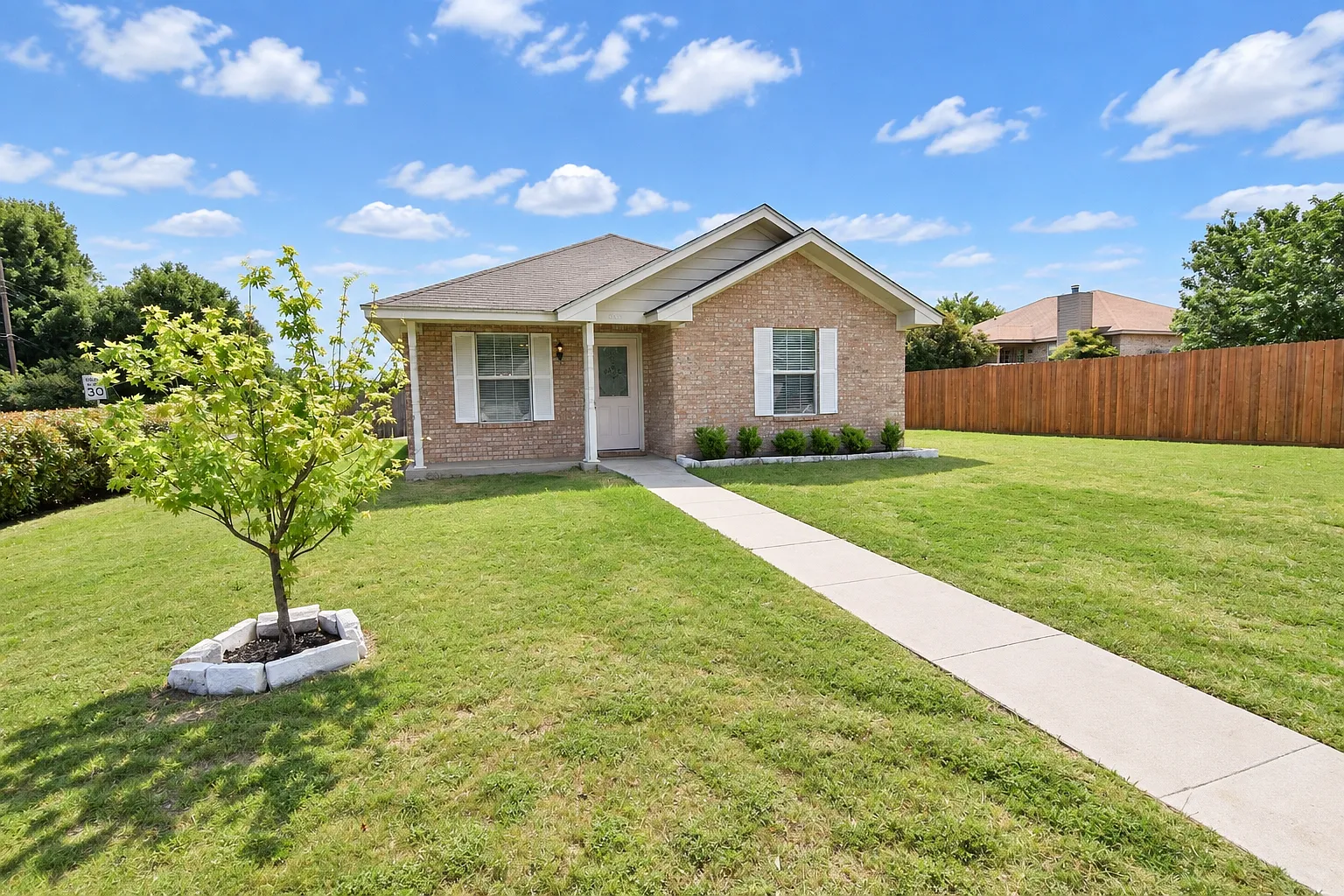 900 Concho St, Belton — Photo 3