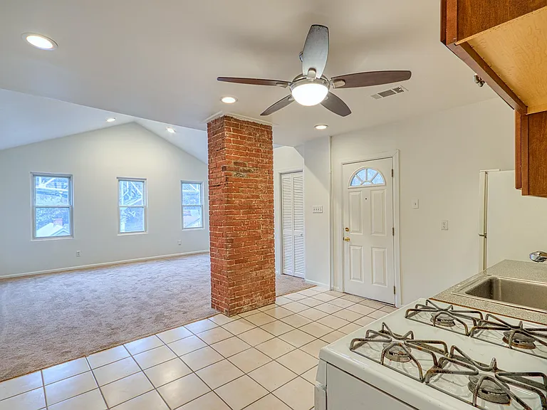 312 Saline St #2 — Photo 14