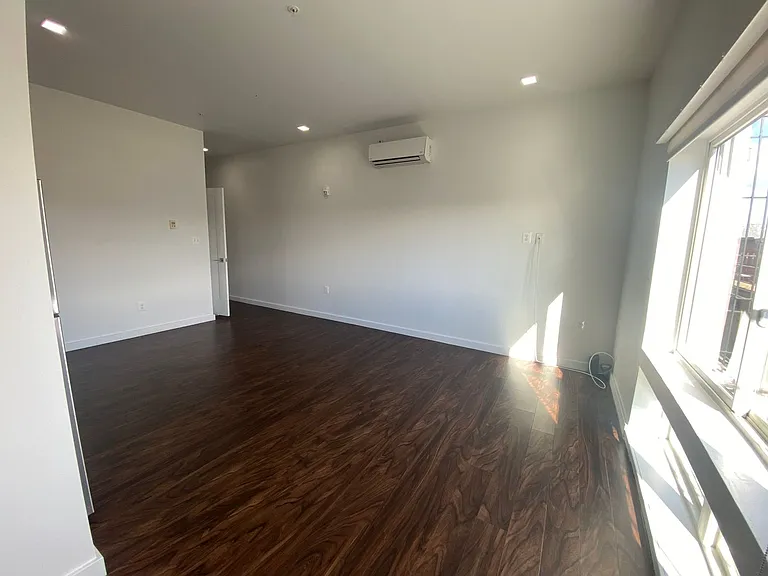 824 N Calvert St — Photo 39