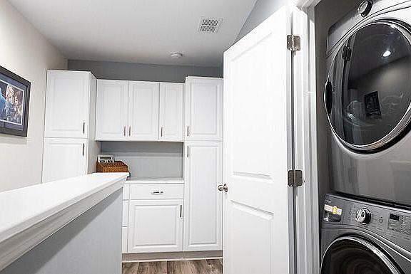 4th image of 9135 Parlor Dr