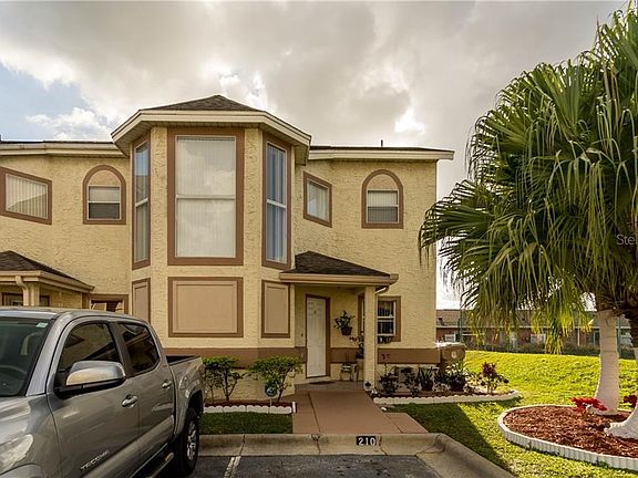 2nd image of 210 Dawn Ct