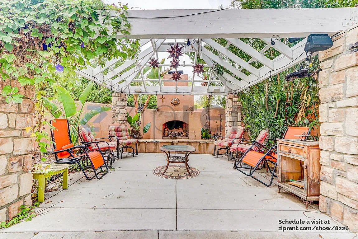 6 bed, 2286 sqft, $4,100 — Photo 4