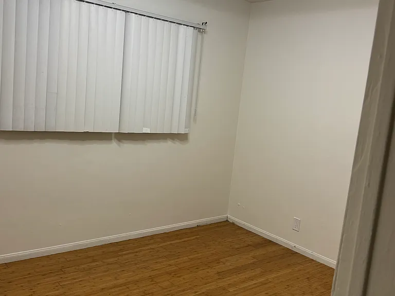 5347 N Olive Ave — Photo 27
