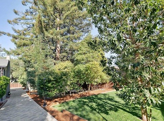 3rd image of 2207 Semeria Ave