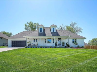 615 Overlook Dr, Raymore, MO, 64083