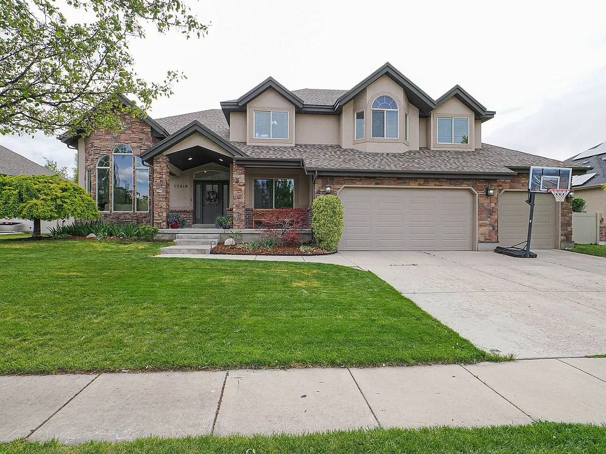 Building Photo - 15618 S Thunder Gulch Dr