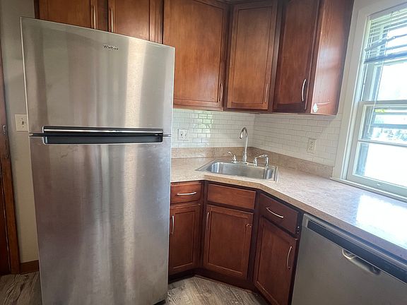 5th image of 1483 Wehrle Dr